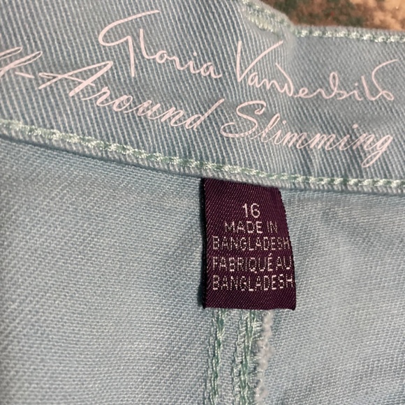 Capris - Picture 3 of 3